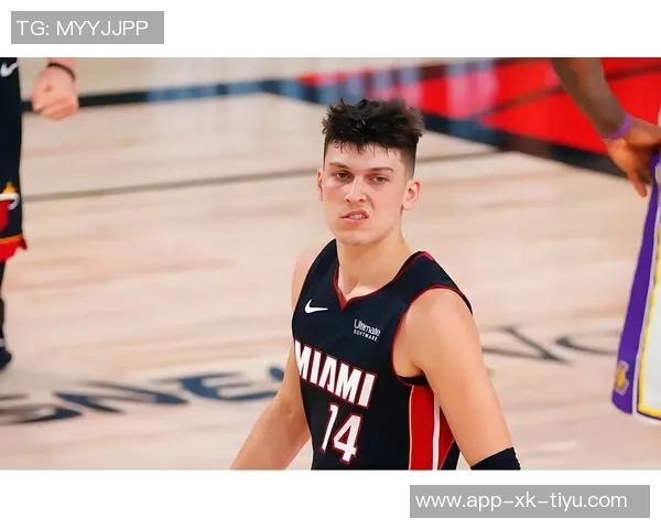 希罗表现平平17投6中三分命中率高但正负值全队最低